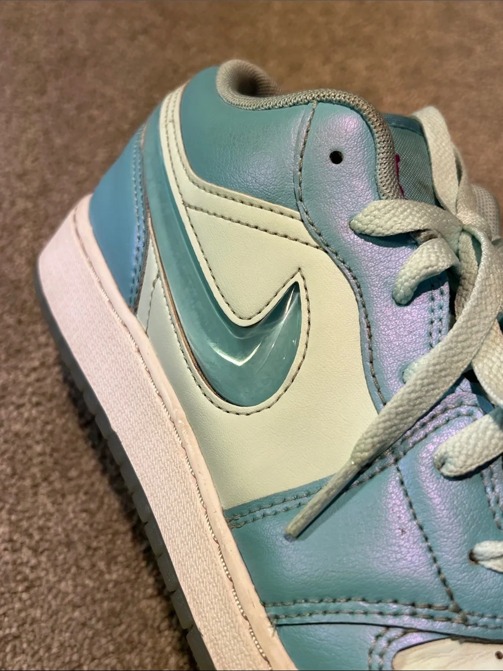 Nike Air Jordan 1 Low SE 'Aquarius Blue'